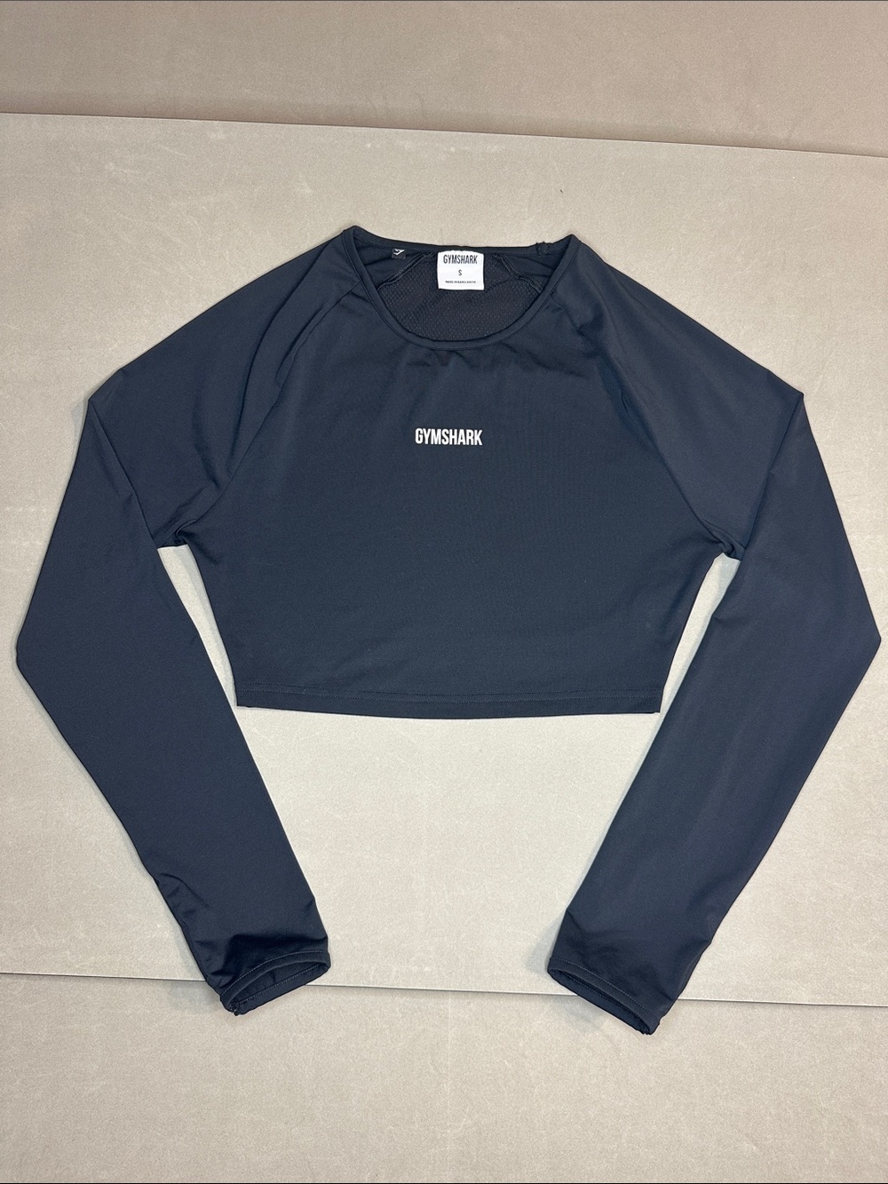 Gymshark Black Long-Sleeve Cropped Athletic Top - S